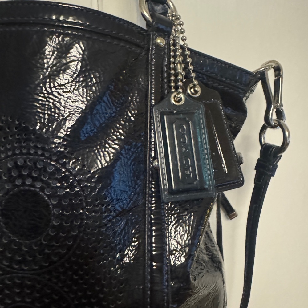 Like New Coach 🔥 Vintage Audrey Patent Leather Navy Tote Shoulder Bag - Picture 5 of 14